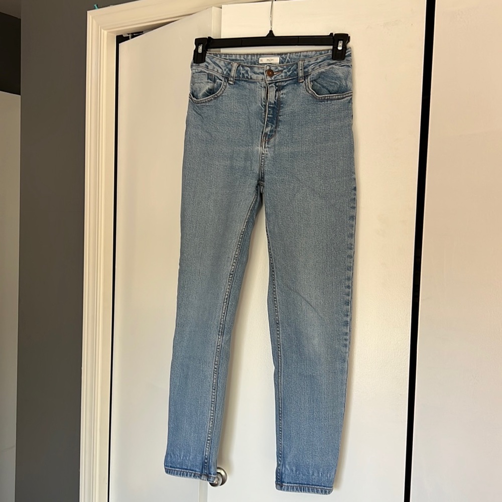 Light Mom Jeans